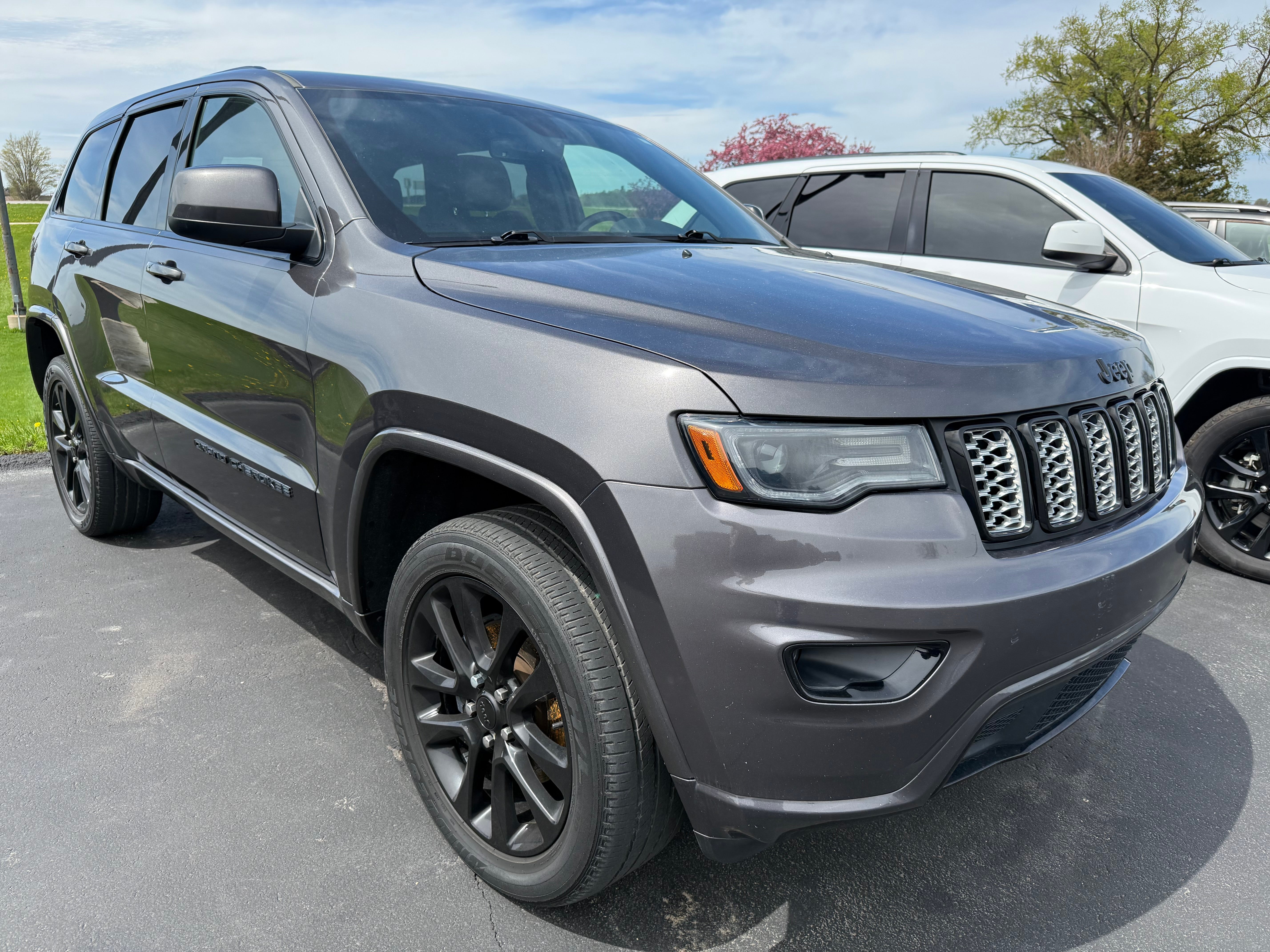 2020 Jeep Grand Cherokee Altitude