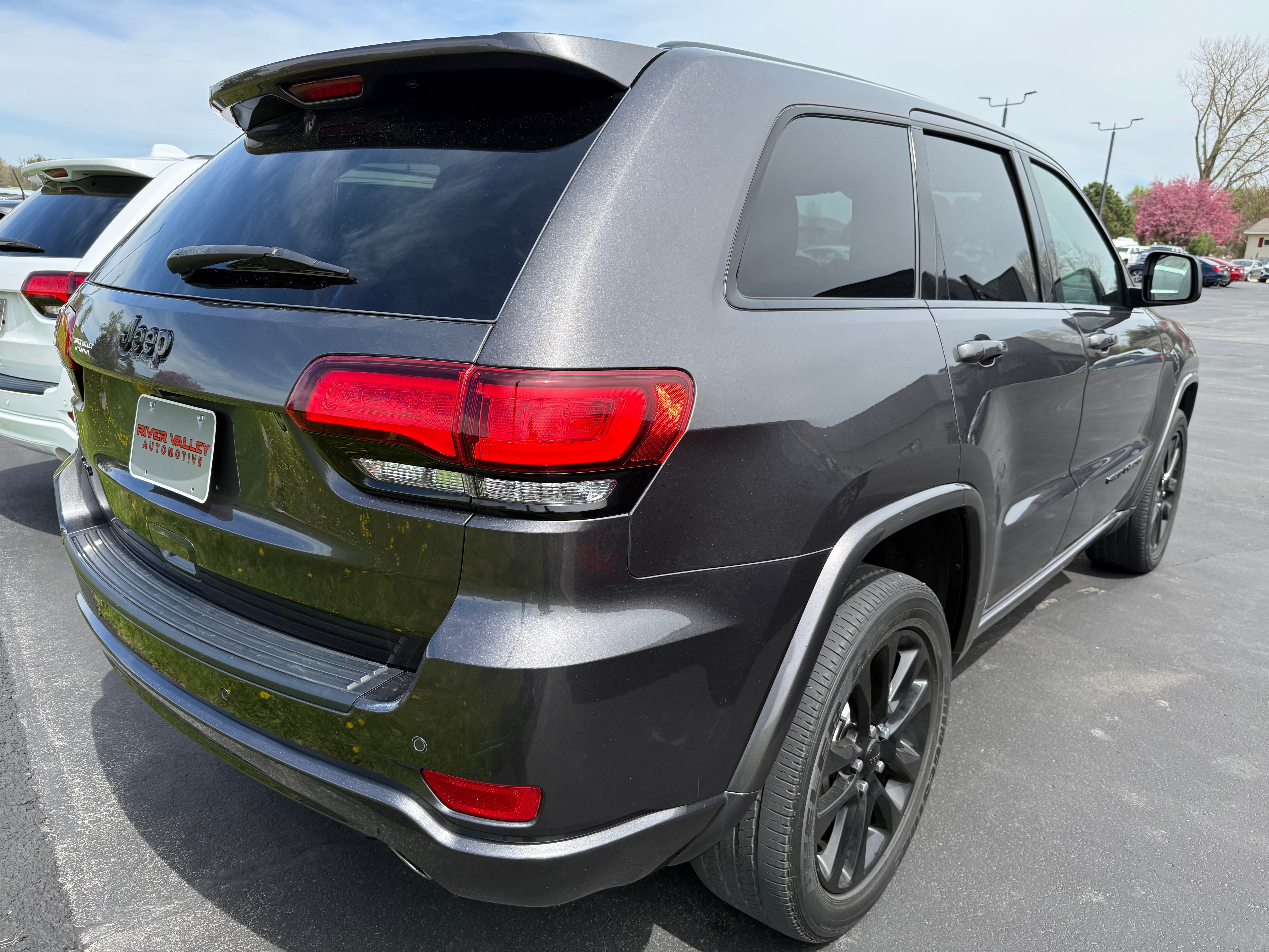 2020 Jeep Grand Cherokee Altitude