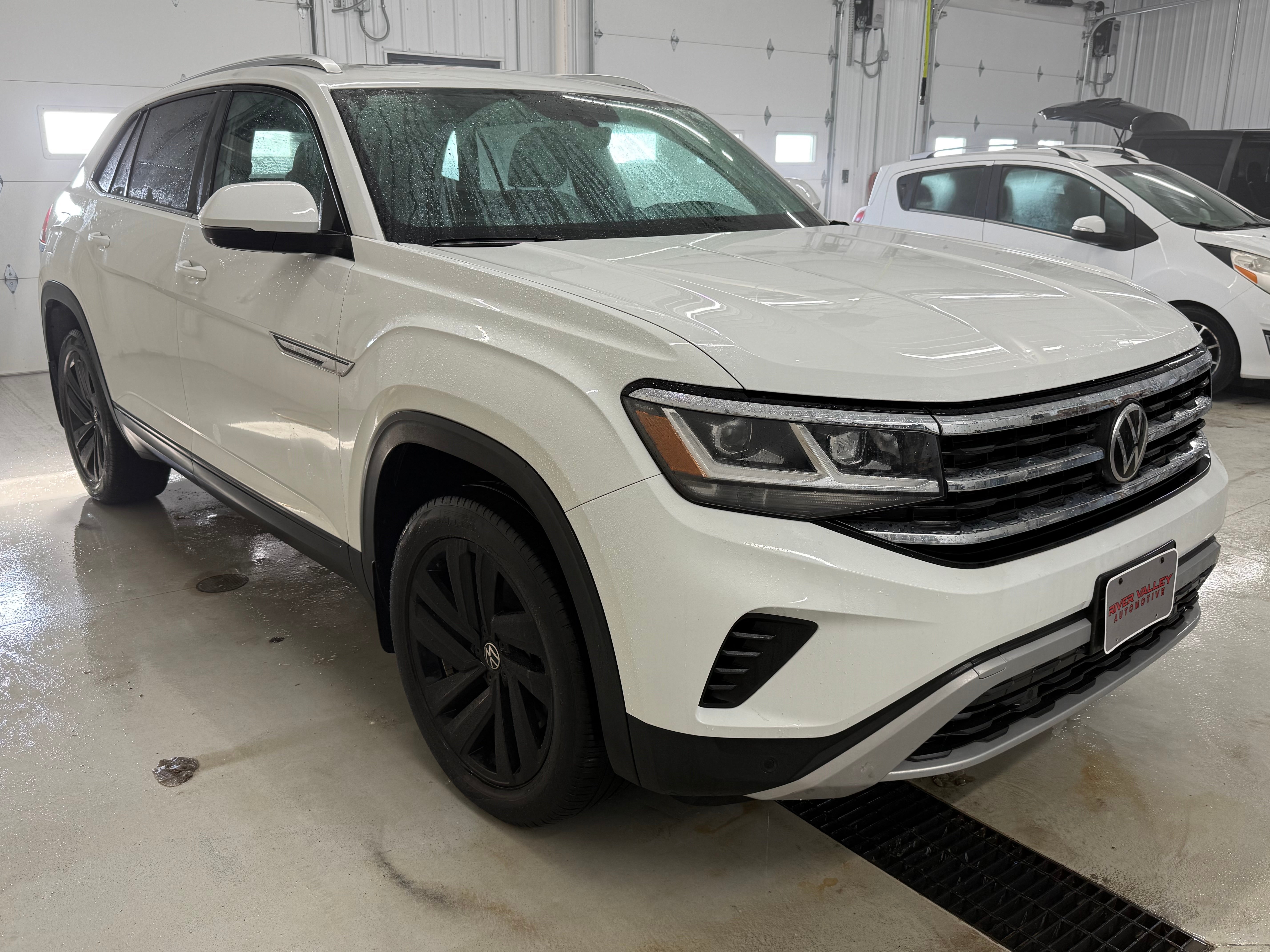 2023 Volkswagen Atlas Cross Sport 3.6L V6 SE w/Technology