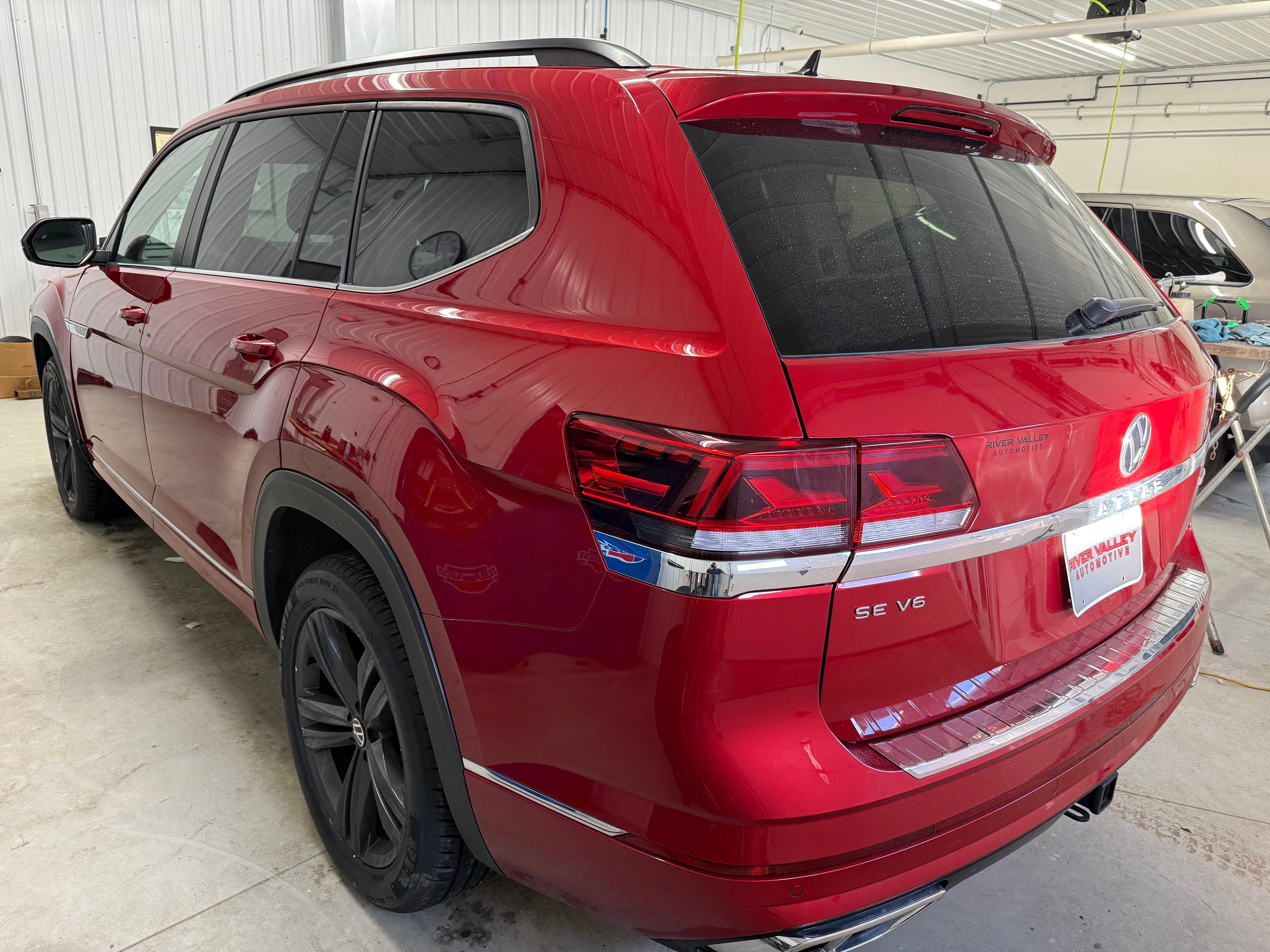 2021 Volkswagen Atlas 3.6L V6 SE w/Technology R-Line