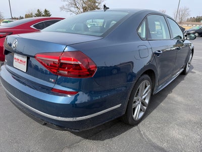 2018 Volkswagen Passat R-Line