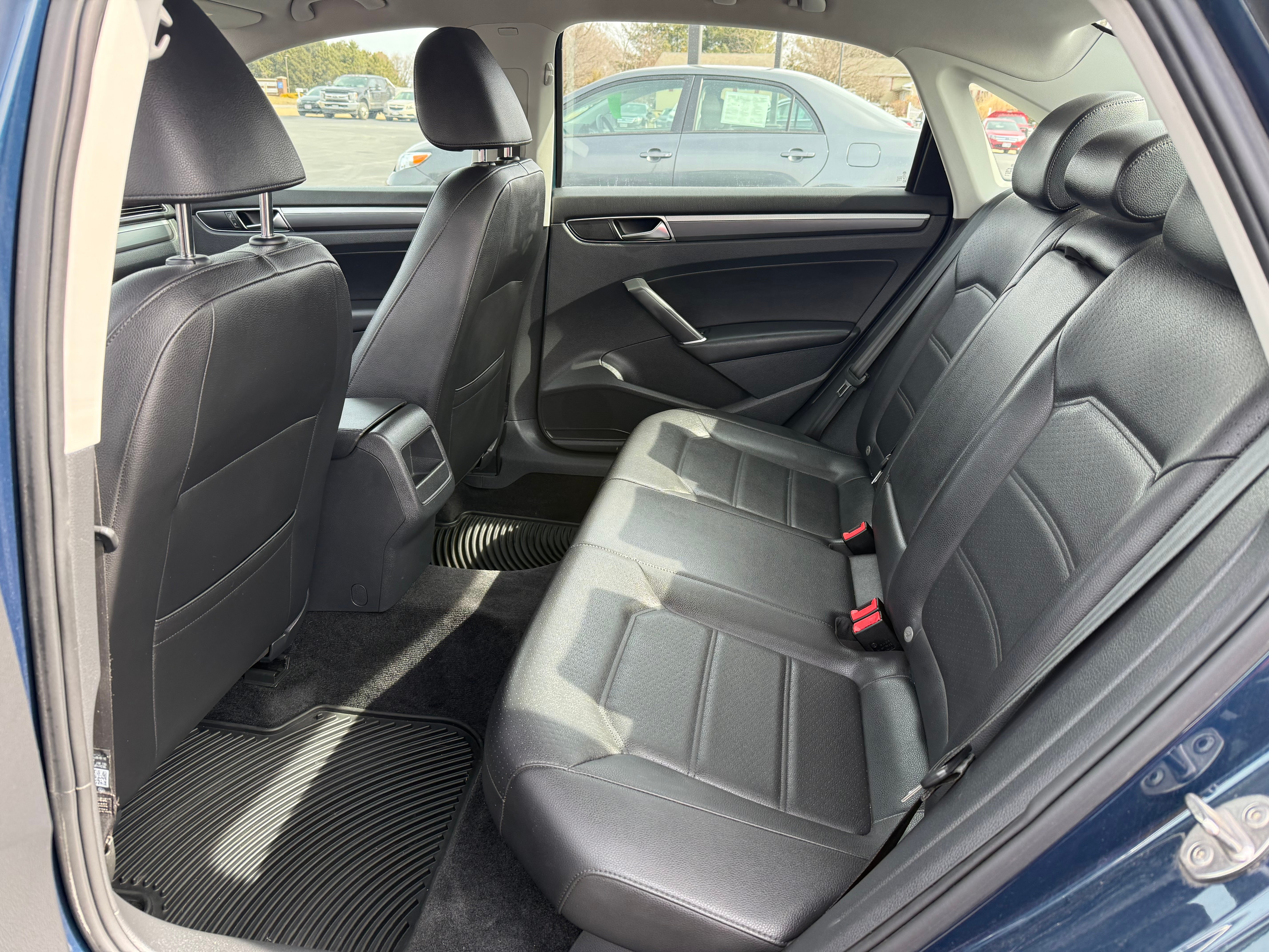 2018 Volkswagen Passat R-Line