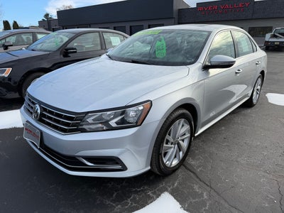 2018 Volkswagen Passat 2.0T SE w/Technology