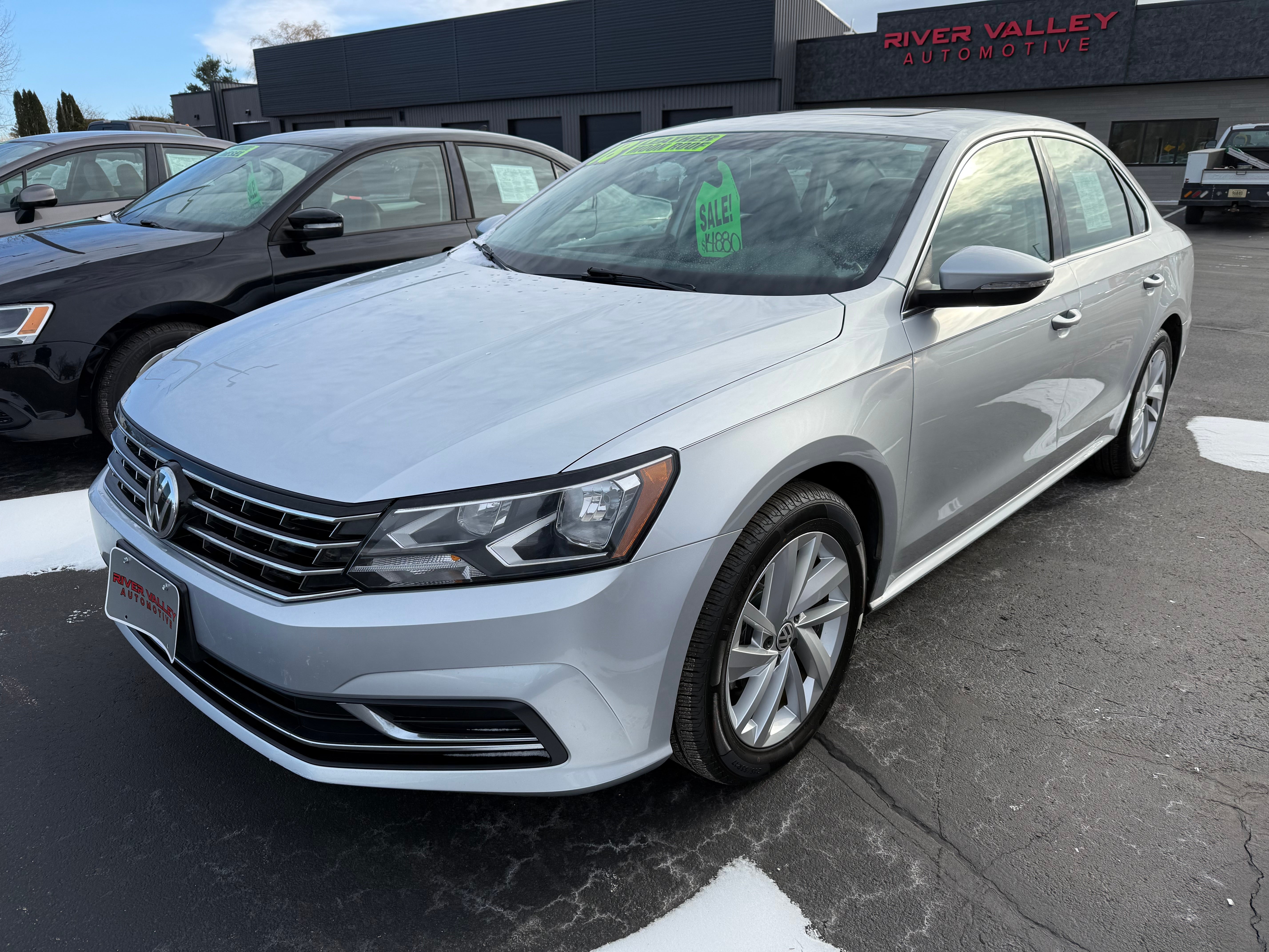 2018 Volkswagen Passat 2.0T SE w/Technology