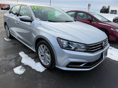 2018 Volkswagen Passat 2.0T SE w/Technology