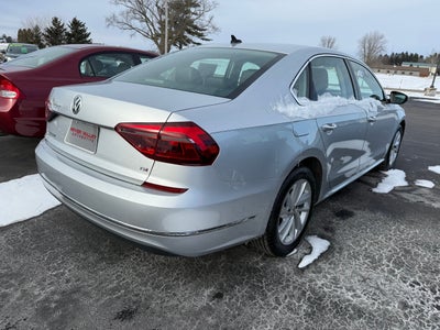 2018 Volkswagen Passat 2.0T SE w/Technology