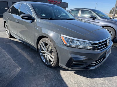 2017 Volkswagen Passat R-Line w/Comfort Pkg