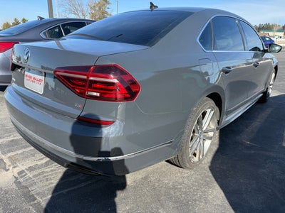 2017 Volkswagen Passat R-Line w/Comfort Pkg
