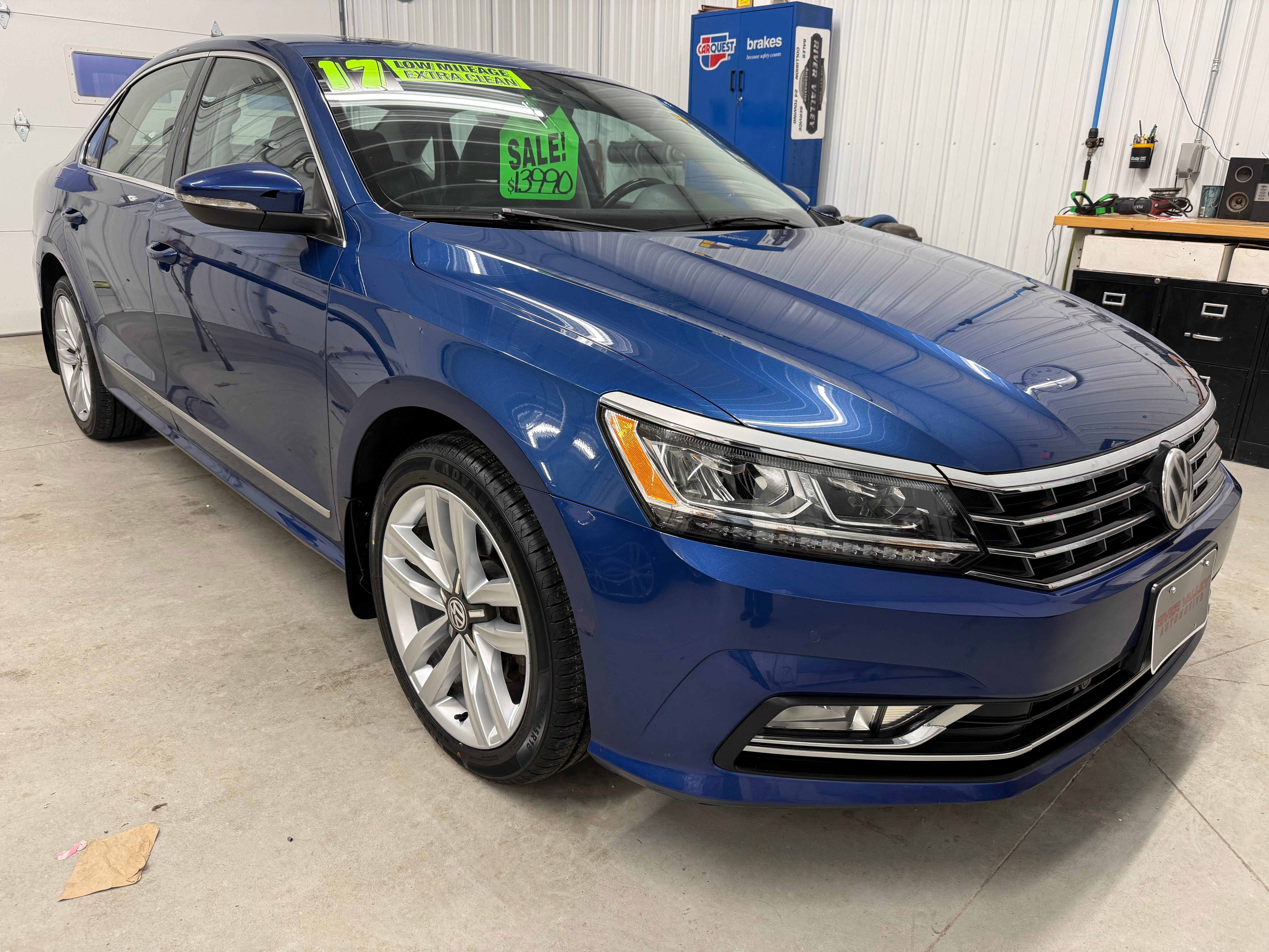 2017 Volkswagen Passat 1.8T SE w/Technology