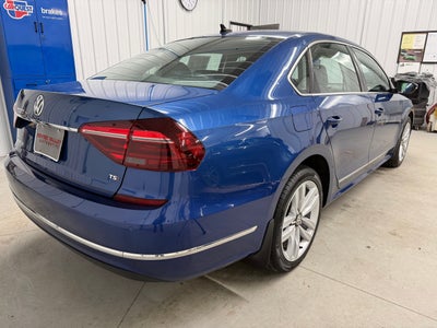 2017 Volkswagen Passat 1.8T SE w/Technology