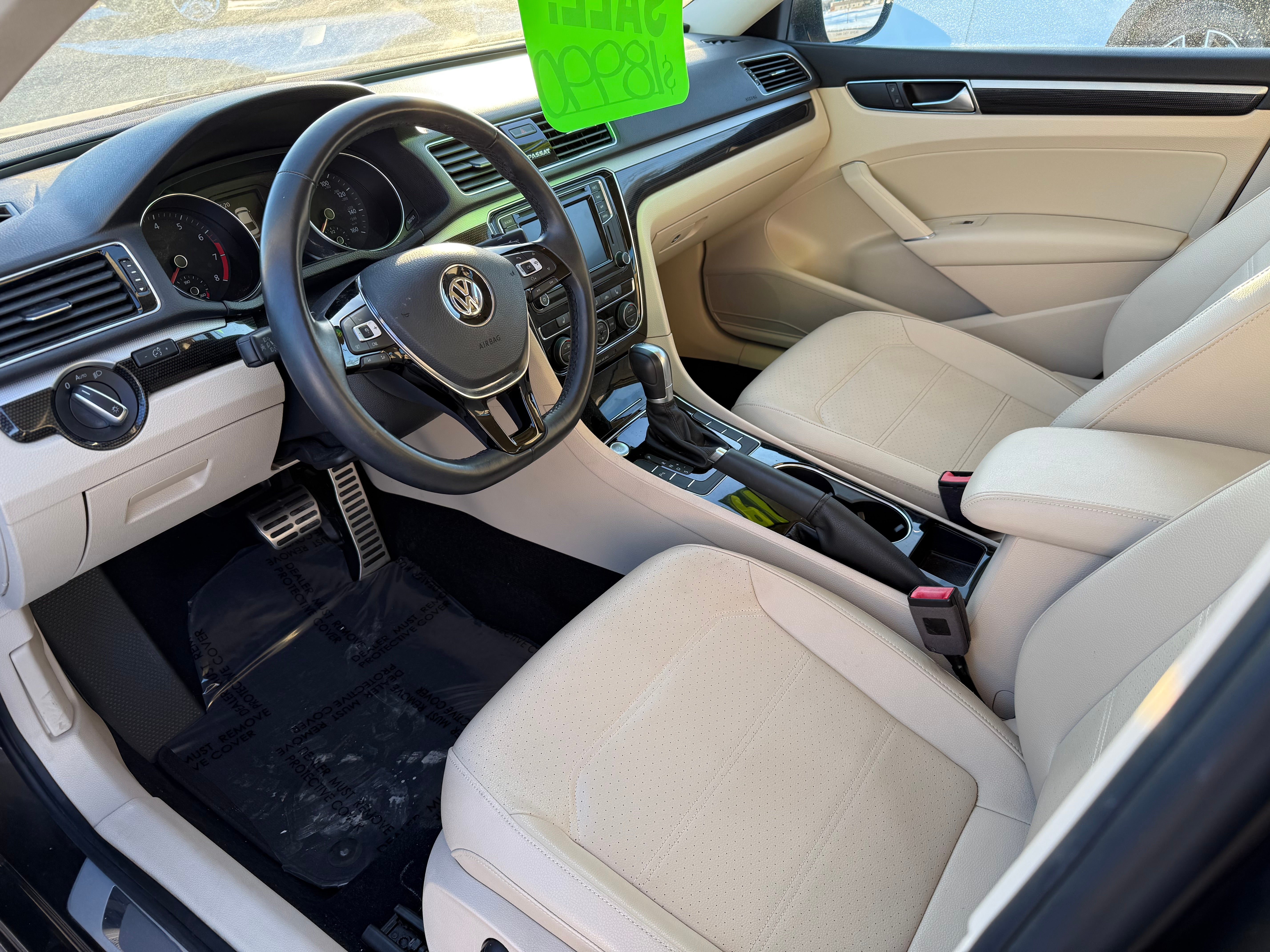 2019 Volkswagen Passat 2.0T SE R-Line