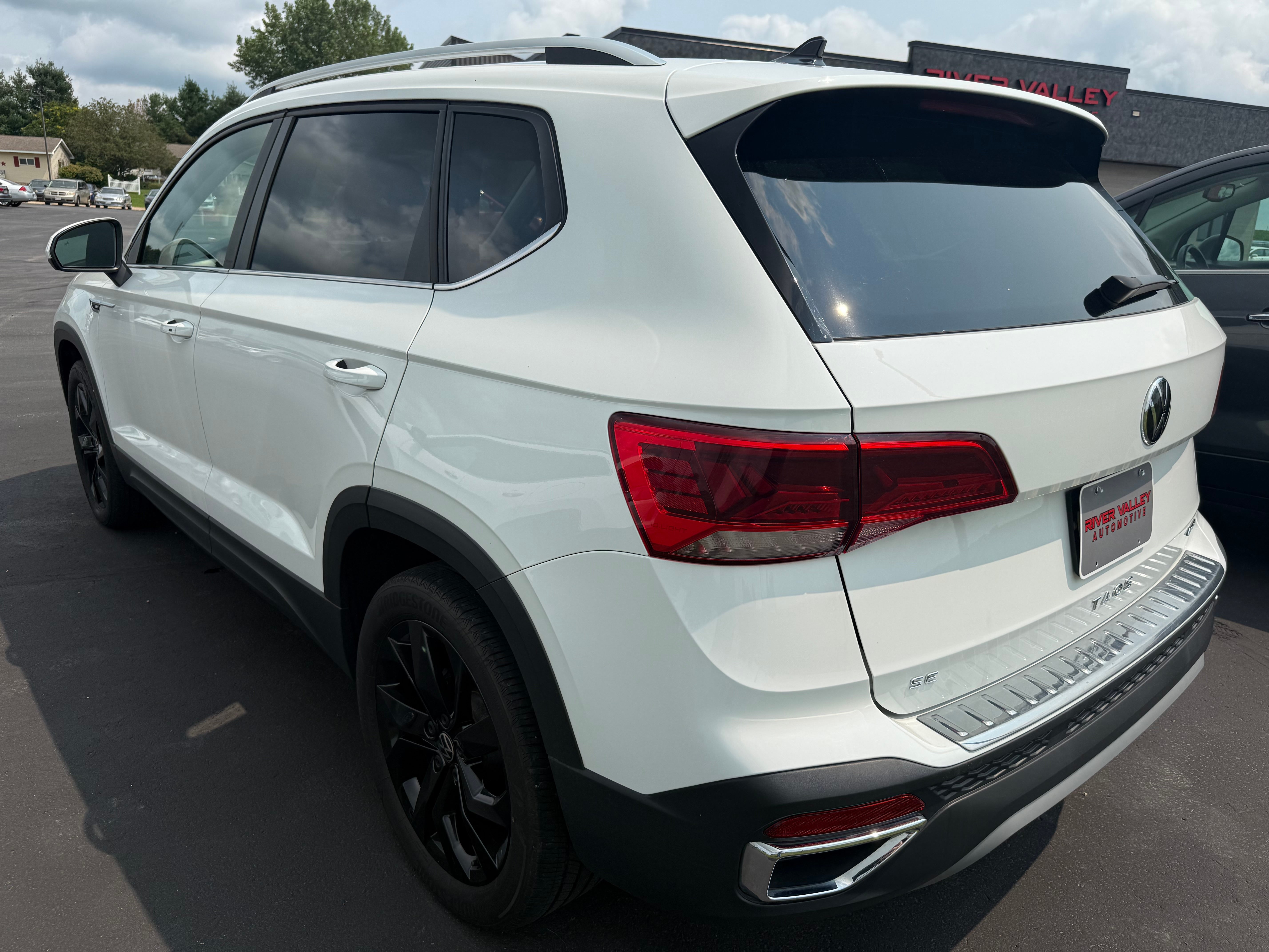 2023 Volkswagen Taos SE