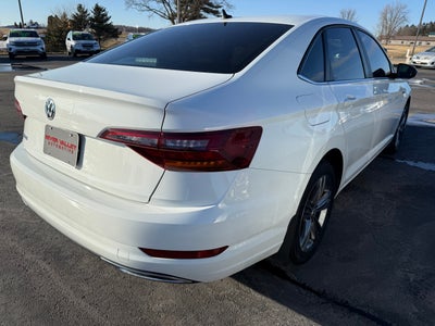 2019 Volkswagen Jetta R-Line