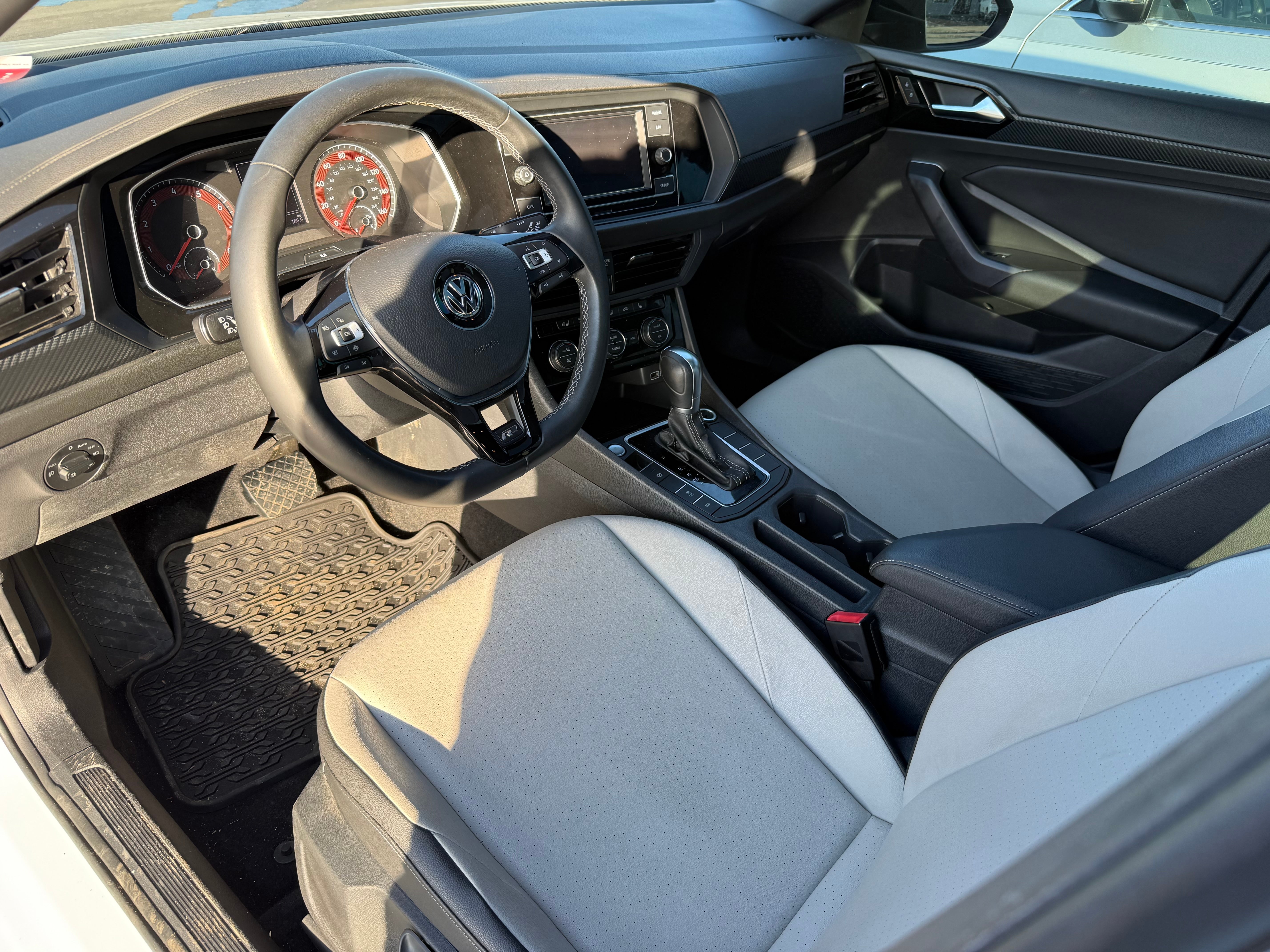 2019 Volkswagen Jetta R-Line