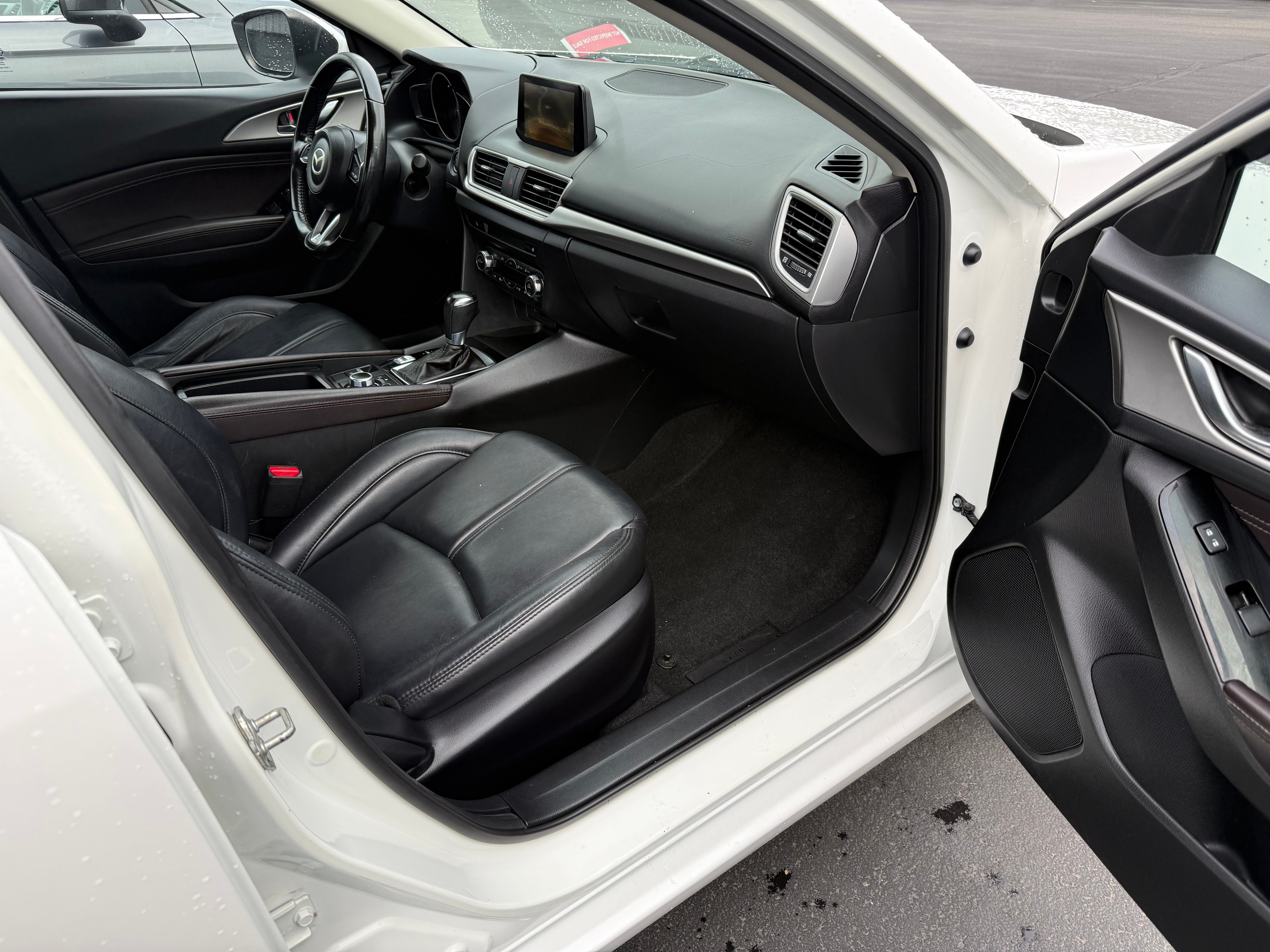 2017 Mazda Mazda3 4-Door Touring